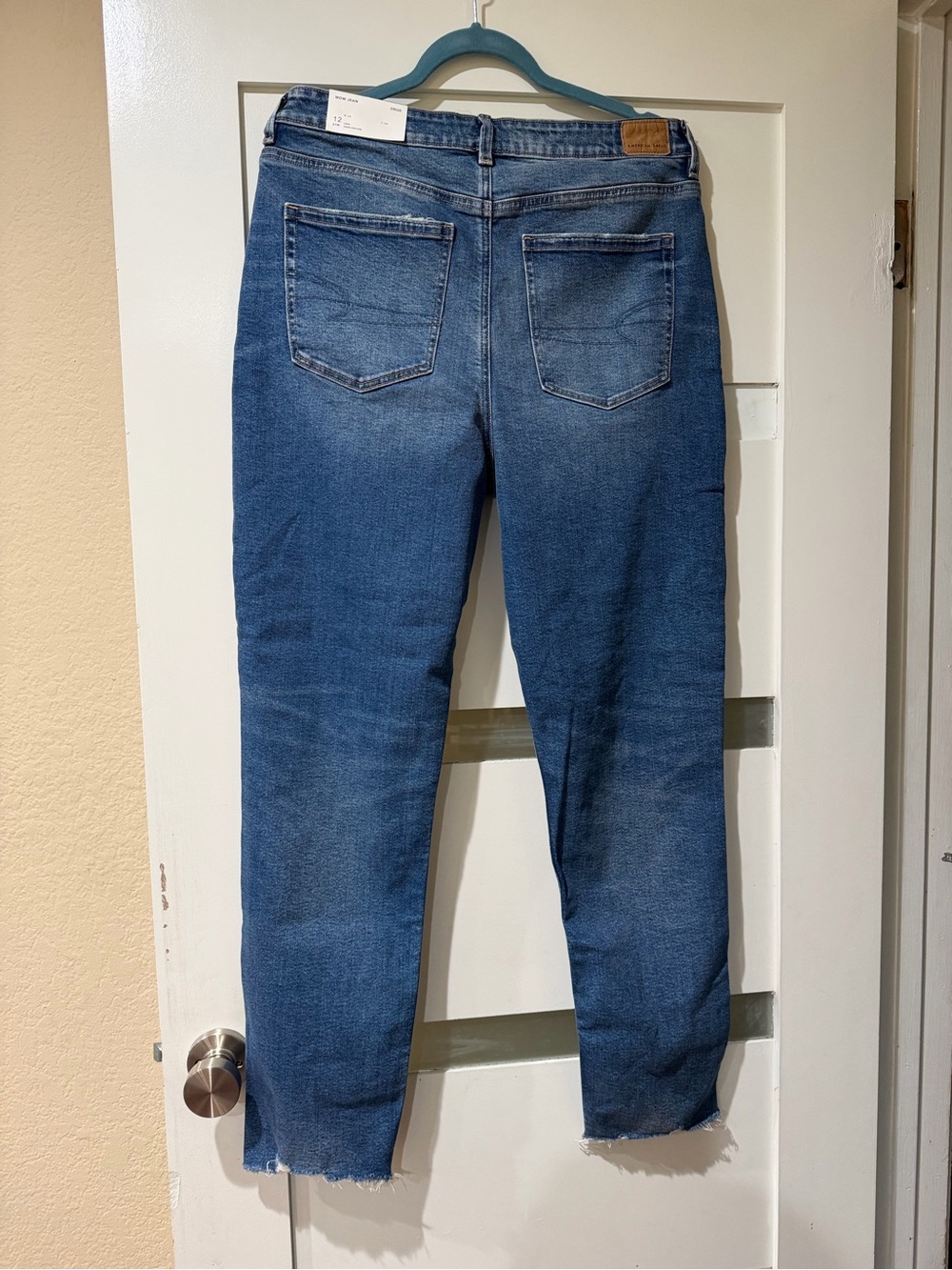 American Eagle Outfitters women’s Blue Straight-Leg Jeans mom jeans style - Picture 5 of 9